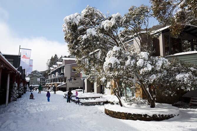 1 Day Thredbo Snow Tour From Sydney - Jindabyne at 5:00 am: your gear window and a morning reset