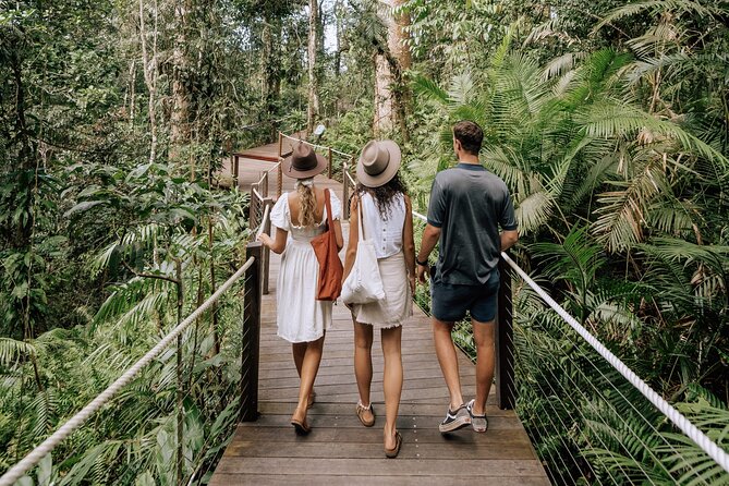 14 Day Tour from Sydney to Cairns Fraser Island and Whitsundays - Day 1 in Sydney: Meeting, Getting Oriented, Then Unwinding