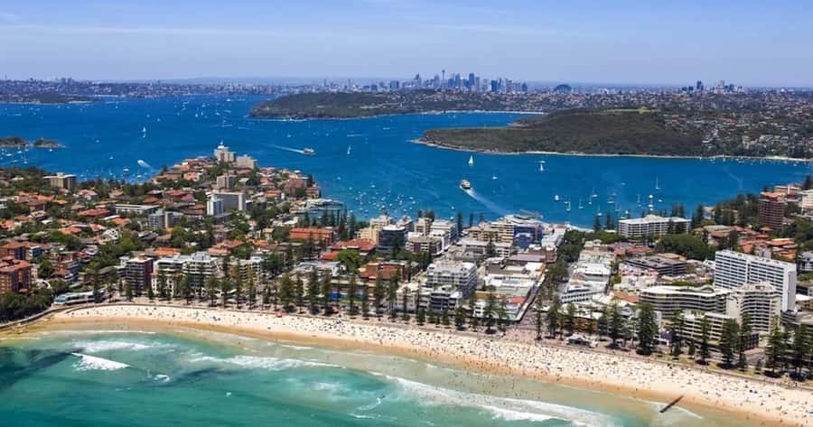 30-minute Private Sydney Harbour Helicopter Tour for 2 - The Beach Route: Coogee, Bondi, Manly, Dee Why, and Curl Curl from Above