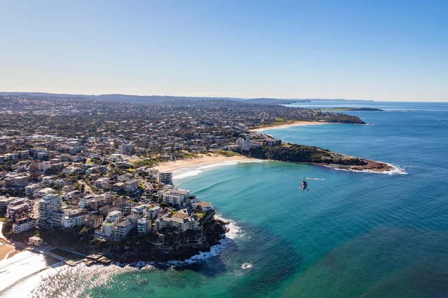 30-minute Private Sydney Harbour Helicopter Tour for 2 - Transfers and Refreshments: Small Stuff That Makes a Big Day Easier