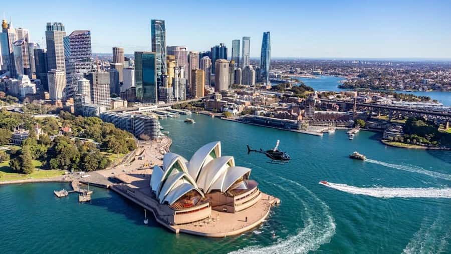 30-minute Private Sydney Harbour Helicopter Tour for 2 - The Harbor Swingback: Bridge, Opera House, and the Skyline in One Pass