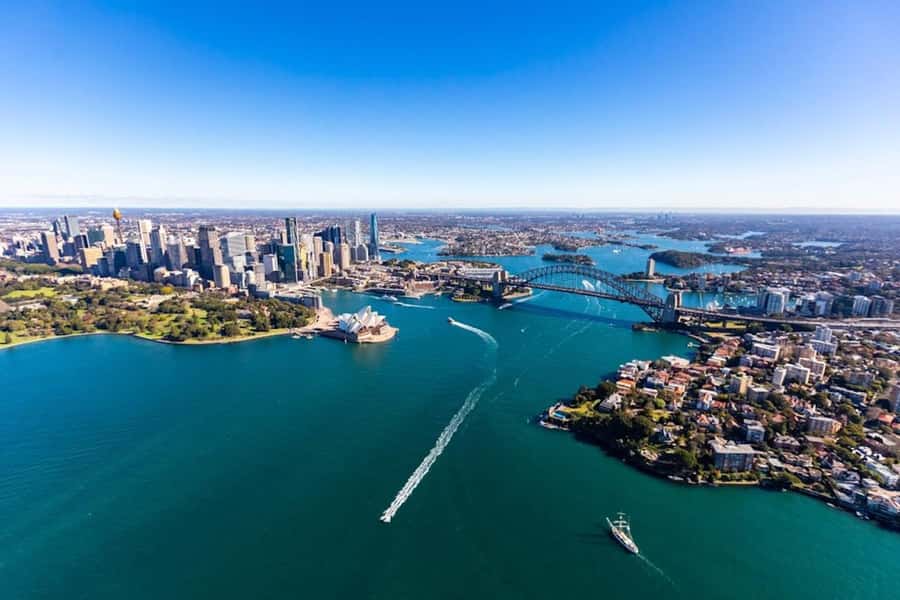 30 Minute Shared Sydney Harbour Scenic Helicopter Tour - Seats, small-group dynamics, and the reality of a shared flight