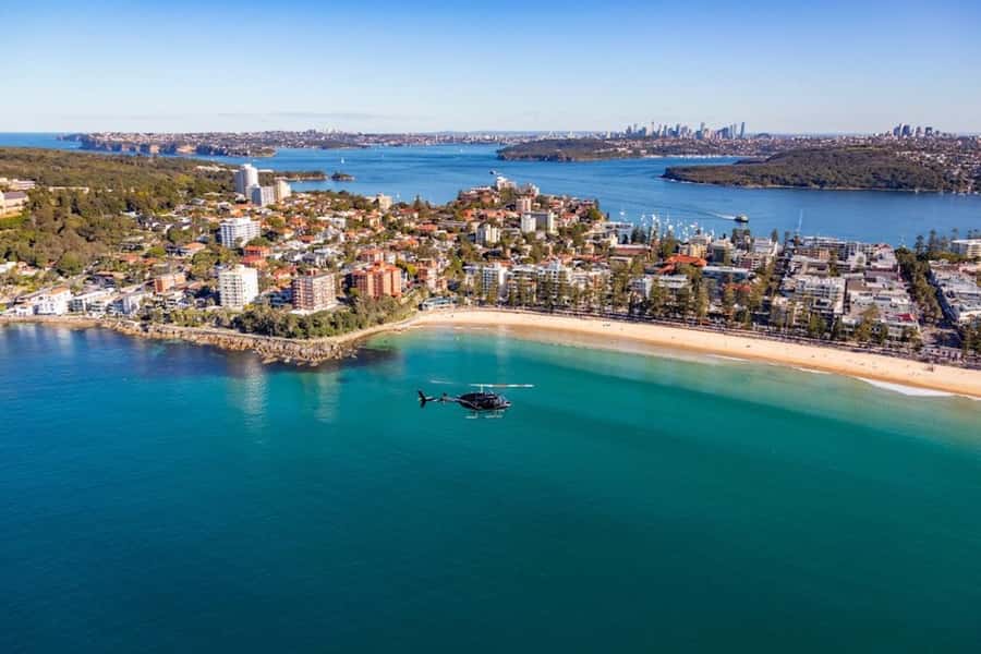 30 Minute Shared Sydney Harbour Scenic Helicopter Tour - From Sydney Airport to the eastern suburbs: Coogee to Curl Curl