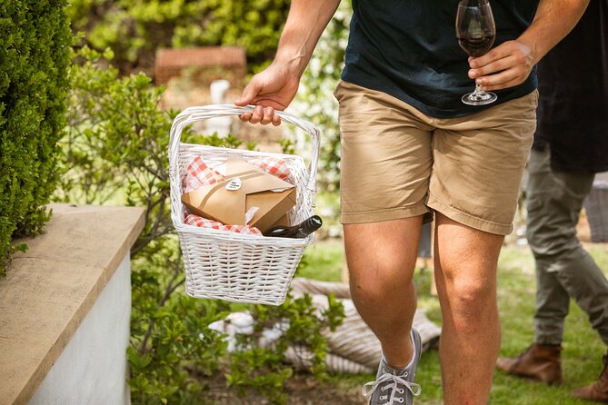 Audrey Wilkinson Vineyard: Picnic with Wine Masterclass Tasting - Should you book the Audrey Wilkinson picnic with wine masterclass?