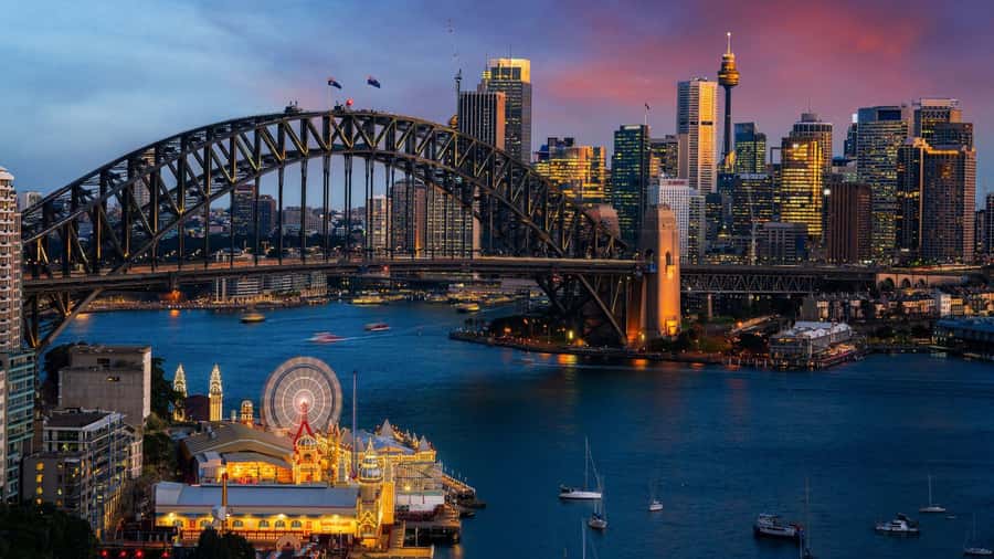 Best of Sydney: Private Walking Tour with a Local - Local food and seafood ideas, plus where to find beaches and markets