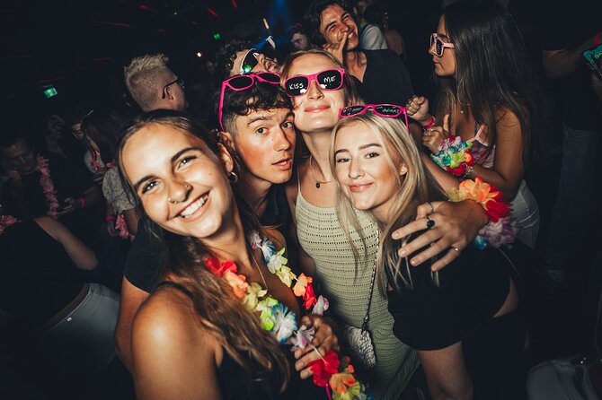 Big Night Out Pub Crawl - Scruffy Murphy’s: pizza break plus wristband drink discounts