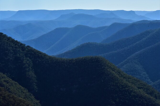 Blue Mountains Day, Sunset Tour & Glow Worms Night Adventure - Sunset cliff time: where the Three Sisters show up