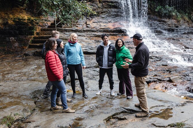 Blue Mountains Day Tour With Bushwalks, Waterfalls & Featherdale - Katoomba and Leura: Lunch Time With Local Flavor