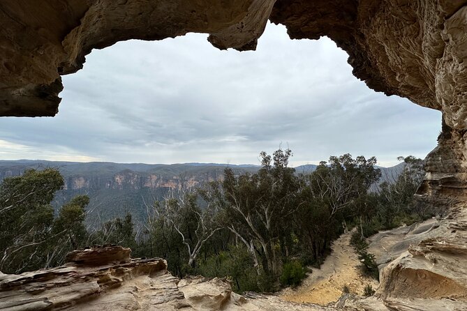 Blue Mountains Full Day Guided Tour - Views and sunset payoff at the Three Sisters