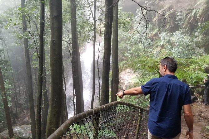 Blue Mountains Highlights, Wildlife Park and Scenic World Full Day Private Tour - Echo Point and the Three Sisters: The Views Plus the Stories
