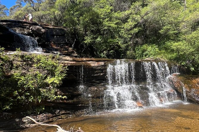Blue Mountains Private Tour & Hidden Gems, Pick up & Drop off - Waterfalls and viewpoints in the middle of the day