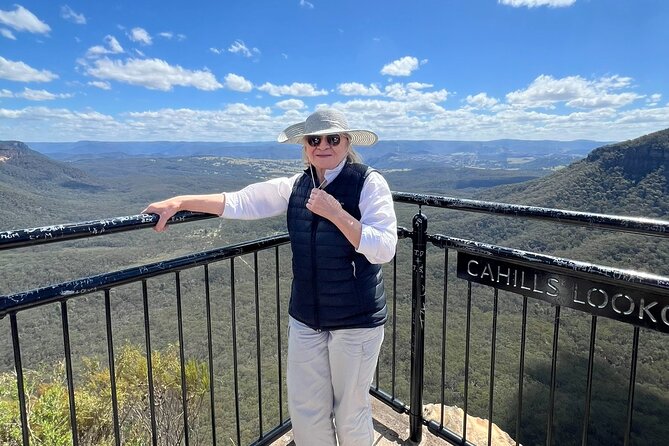 Blue Mountains Private Tour & Hidden Gems, Pick up & Drop off - Leura Village: the cool-climate break you’ll appreciate