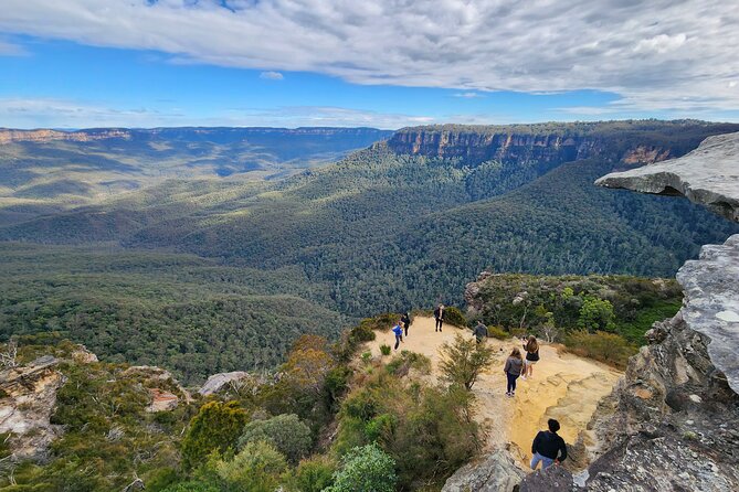 Blue Mountains Small Group Tour with Waterfall Walk & Fresh Lunch - A Sydney-to-Blue-Mountains day trip that’s built around waterfalls