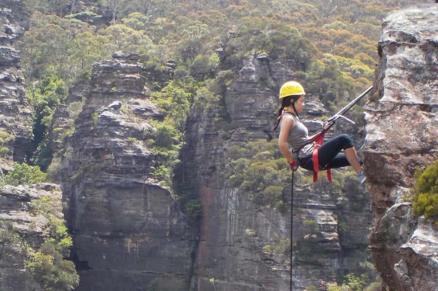 Blue Mountains: Spectacular Half Day Abseiling Adventure - Weather, Shoes, and Small Tips That Prevent Headaches