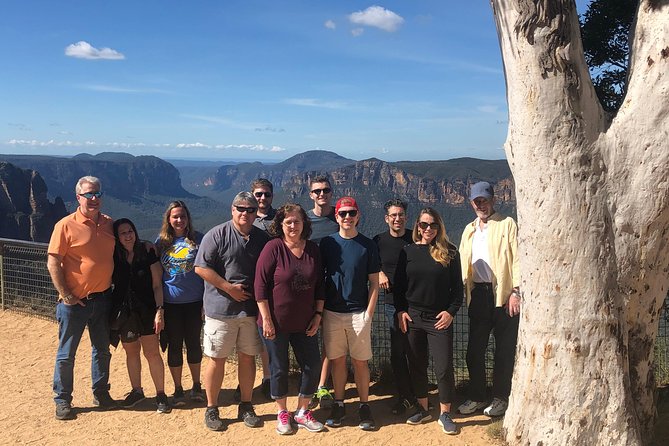Blue Mountains: Three Sisters, Scenic World and Wildlife park - Guides and small-group style: what makes the day feel easy