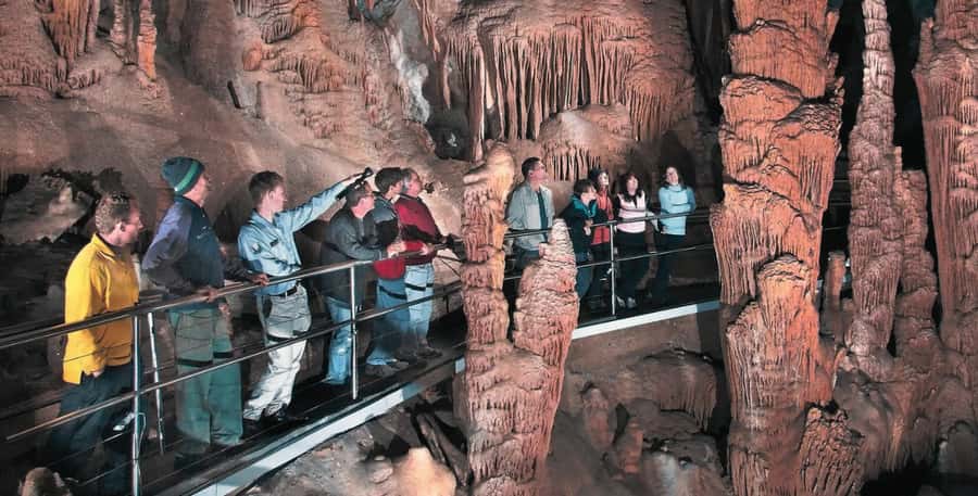 Blue Mountains Tour from Sydney - Full Day Private Tours - Echo Point and the Three Sisters: the big Blue Mountains moment