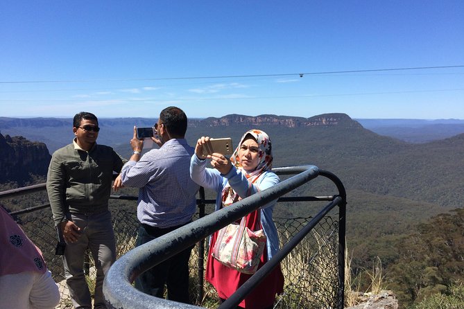 Blue Mountains Tour PRIVATE with Wildlife Park and River Cruise - Sydney Harbour Ferry Cruise: The Calm Finale Near the Opera House