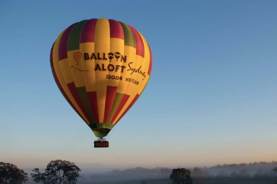 Camden Valley: Sunrise Hot Air Balloon Flight With Breakfast - Getting to the meeting point and meeting the crew