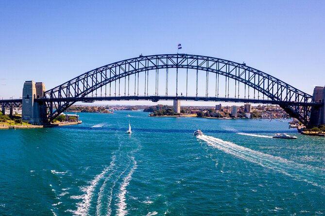 Christmas Day Lunch Cruise on Sydney Harbour - Getting the Timing Right: 12:00 pm Start and 3 Hours on the Water