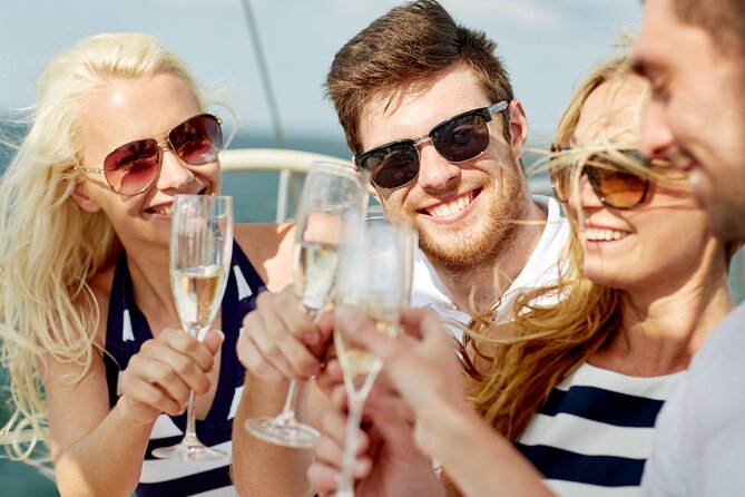 Christmas Day Lunch Cruise on Sydney Harbour - Who This Christmas Day Lunch Cruise Suits Best