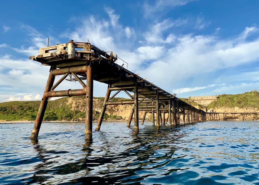 Coastal 2.5-hour Adventure Boat Tour from Newcastle - Sea caves, coal seams, and Aboriginal sites from the water