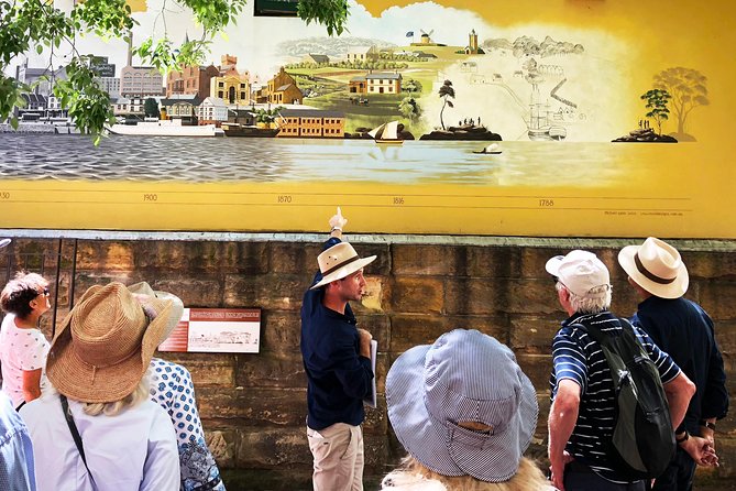 Convicts and The Rocks: Sydney's Walking Tour Led by Historian - Getting your bearings at Customs House and Circular Quay