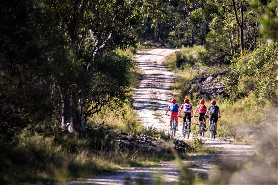From Blue Mountains: Mountain e-Bike Ride, HANGING ROCK - Baltzers lookout and the approach to Hanging Rock