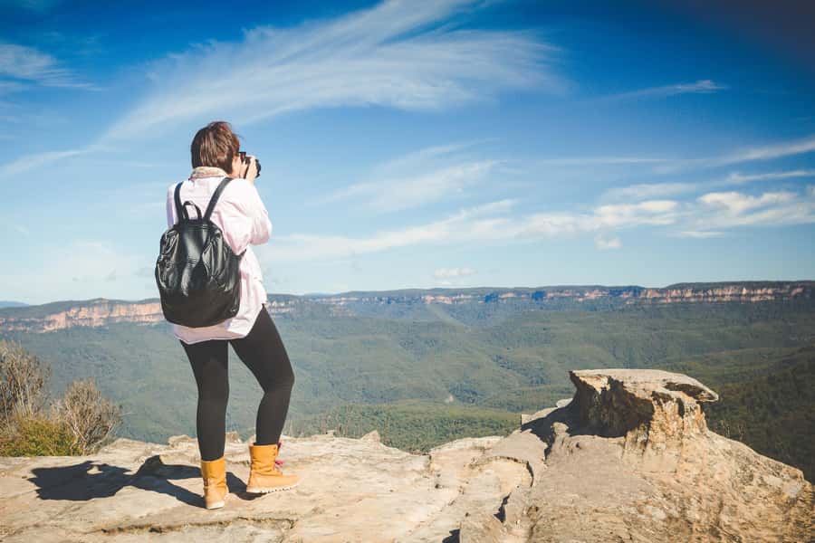 From Sydney: Blue Mountains Bushwalks & Featherdale Tour - Wentworth Falls: short bushwalks and real Blue Mountains scale