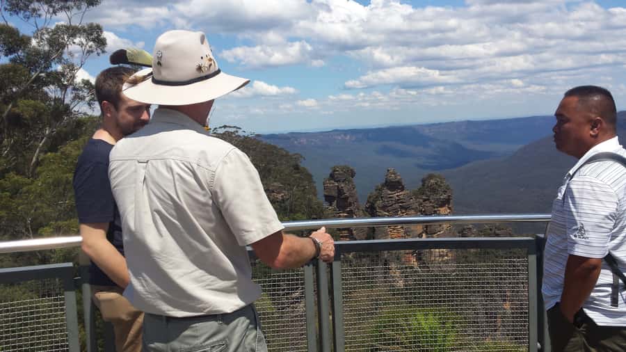 From Sydney: Blue Mountains Bushwalks & Featherdale Tour - Echo Point and the Three Sisters: the view that people talk about