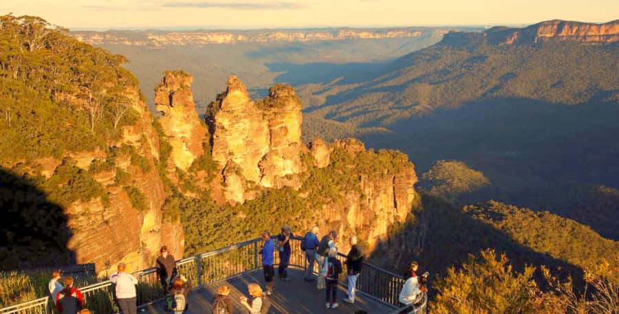 From Sydney: Blue Mountains Sightseeing And Sunset Day Tour - Echo Point and the Three Sisters, with sunset time built in