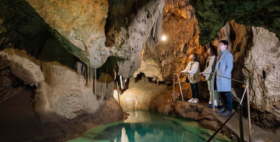 From Sydney: Blue Mountains Sightseeing And Sunset Day Tour - Luxury transport that actually helps your schedule