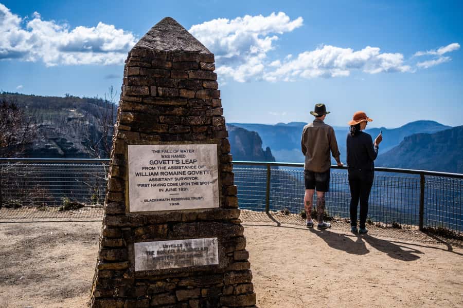 From Sydney: Blue Mountains, Sydney Zoo & Walking Tour - First Nations Cultural Talk: Context Before the Cliffs