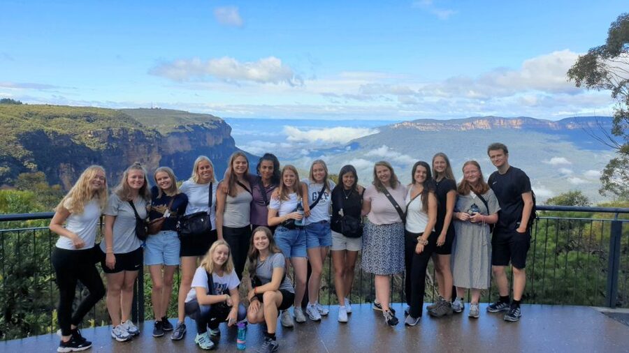 From Sydney: Blue Mountains Tour with Waterfall Walk & Lunch - What to Pack and How to Dress for a Walk-Forward Day