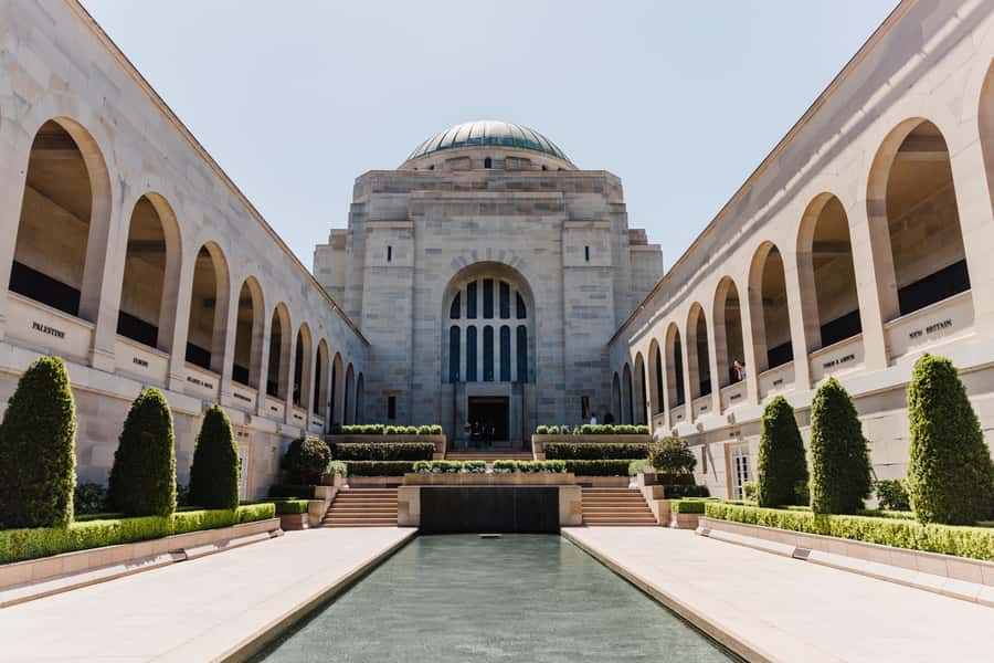 From Sydney: Canberra Day Tour - Who should book this Sydney to Canberra tour?