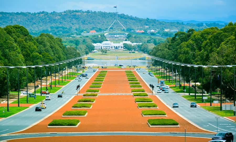 From Sydney: Canberra Floriade Festival Includes Lunch - Floriade Festival: how to enjoy millions of flowers without rushing