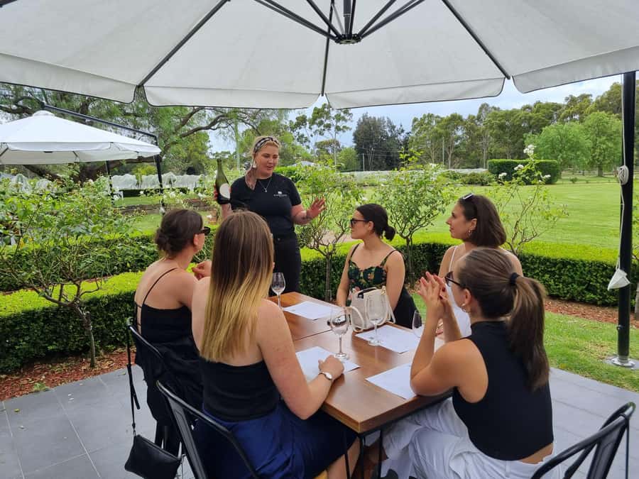 From Sydney: Hunter Valley Wine, Gin & Food Tastings Tour - Stop 2: The Wine, Cheese, and Chocolate Pairing That Actually Makes Sense