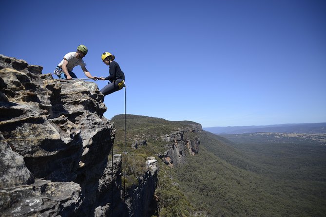 Half-Day Abseiling Adventure in Blue Mountains National Park - Half-day abseiling in Katoomba: the real-world vibe