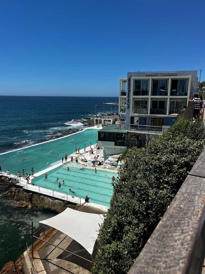 Half Day Small Group : The Story of Sydney Tour - Four Seasons Hotel Sydney meeting point at 8:30am