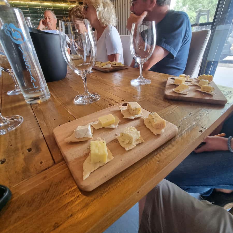 Hunter Valley: Wine, Gin, Cheese and Chocolate Tour - Who should book this tour, and who should skip it