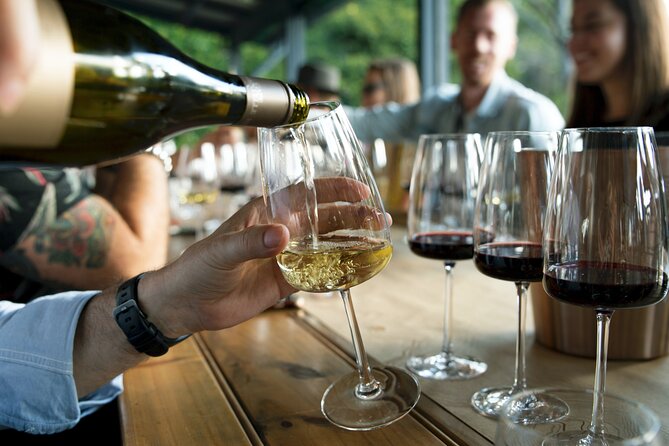 Hunter Valley Wine Tour ex Hunter Valley - Lunch, Cheese, Chocolate, Distillery - The wine and chocolate pairing: how to finish with something sweet