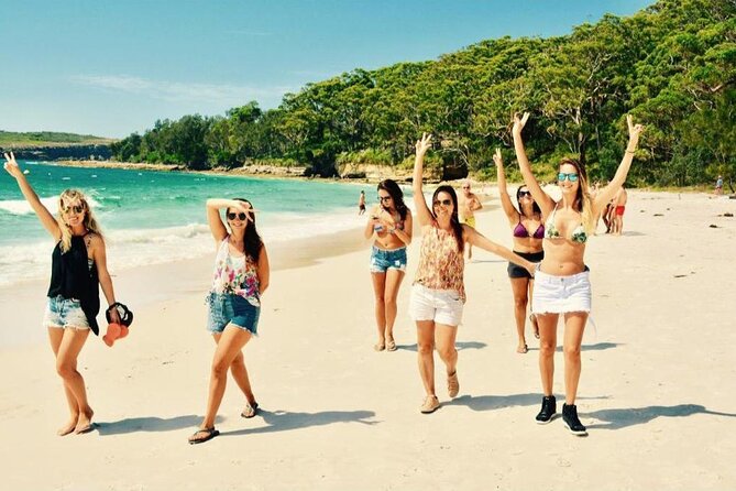 Jervis Bay Tour with Dolphins, Kangaroos & World's Whitest Beach - Huskisson free time: your chance to eat and reset