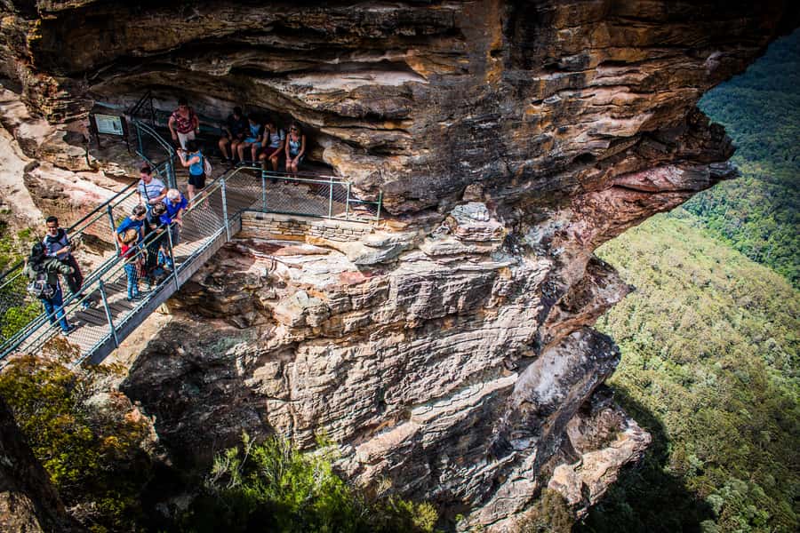 Katoomba: Blue Mountains Full-Day Hop-On Hop-Off Bus Tour - Leura Village, Gordon Falls, Olympian Rock, and Pool of Siloam