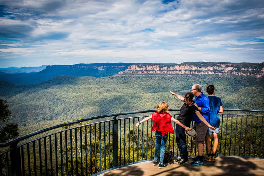 Katoomba: Blue Mountains Full-Day Hop-On Hop-Off Bus Tour - Getting Started at Katoomba: Meeting Point and Your Best First Hour