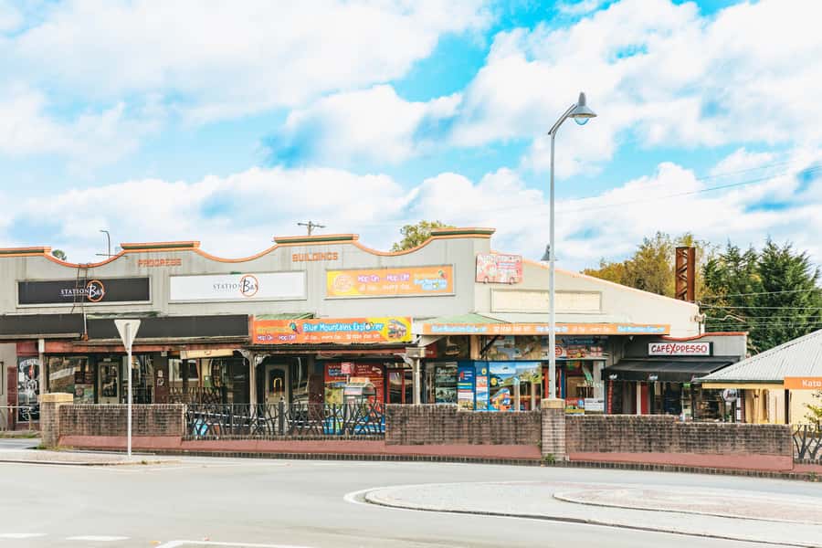Katoomba: Lyrebird Hop-On Hop-Off and Scenic World Pass - The Hop-On Hop-Off Bus: How to Spend Your Morning Wisely