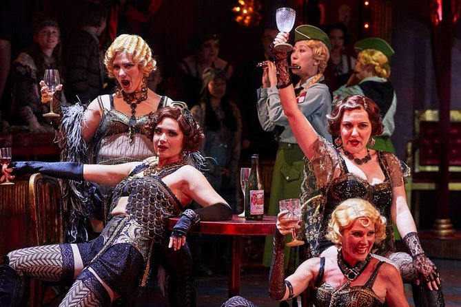 La Bohème at the Sydney Opera House - Following the story in Italian: subtitles and translation screens
