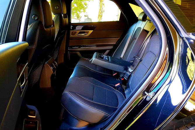 Limoroo, Airport Transfers and Luxe Door to Door Service. - Timing, meeting points, and how to avoid travel-day friction
