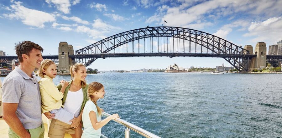 Lunch Cruise with Live Jazz on Sydney Harbour - The Bar and Drinks: What Is Included and What Costs Extra