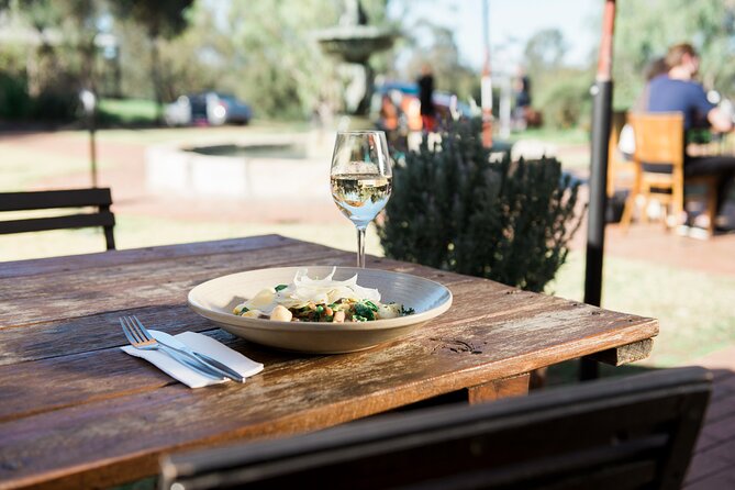 Luxury Hunter Valley Tour: 3 Tastings, Gin, Lunch & Chocolatier - Chocolatier Time Plus Optional Gin: A Fun Non-Wine Break