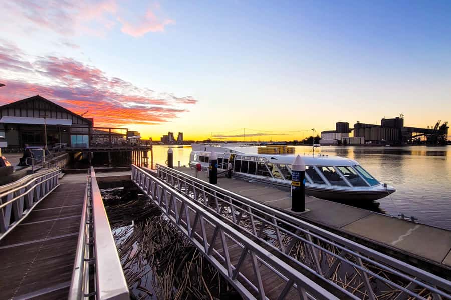 Newcastle: Harbour Dinner Cruise with Live Music - Key things to know before you go