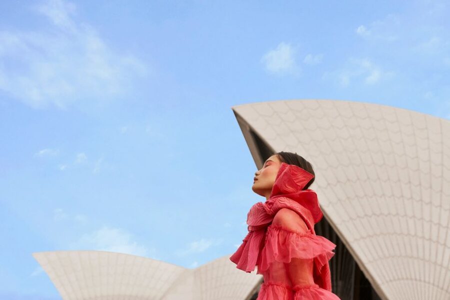 Opera Performance Tickets at the Sydney Opera House - Subtitles that make opera readable (and way less stressful)